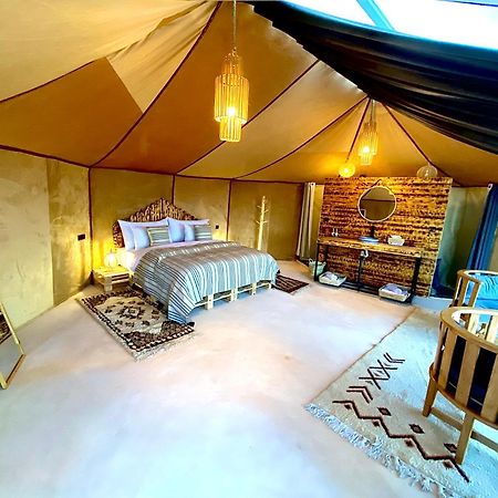 Sky View Camp Hotel Мерцуга Екстериор снимка